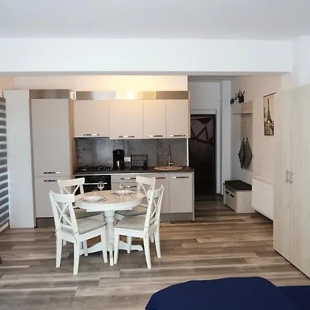 Bulldog 2 Διαμέρισμα